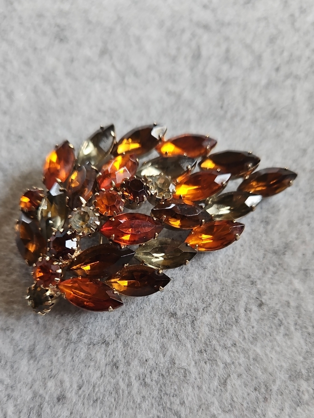 Vintage Amber and Topaz Navette And Round Rhinestone Leaf Brooch Gold Tone - Picture 8 of 8